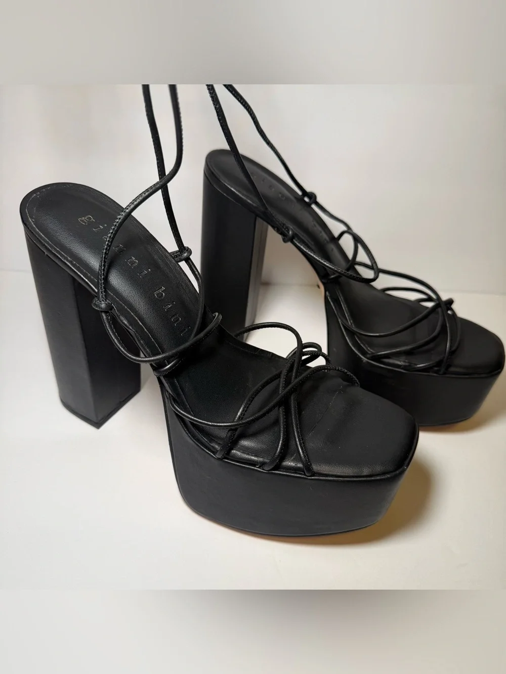 Gianni Bini Rixey Platform Sandals Size 7 Black Y2K Grunge Chunky Block Heel